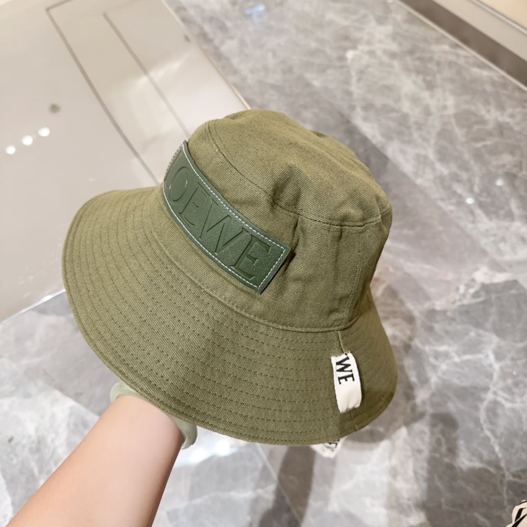 Loewe Caps